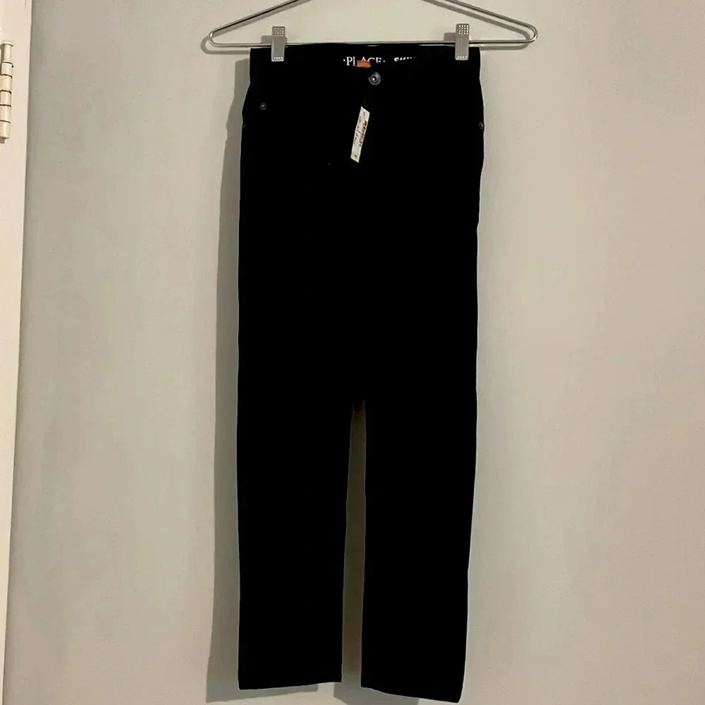 Kids NWT skinny cut 8yr black jeans